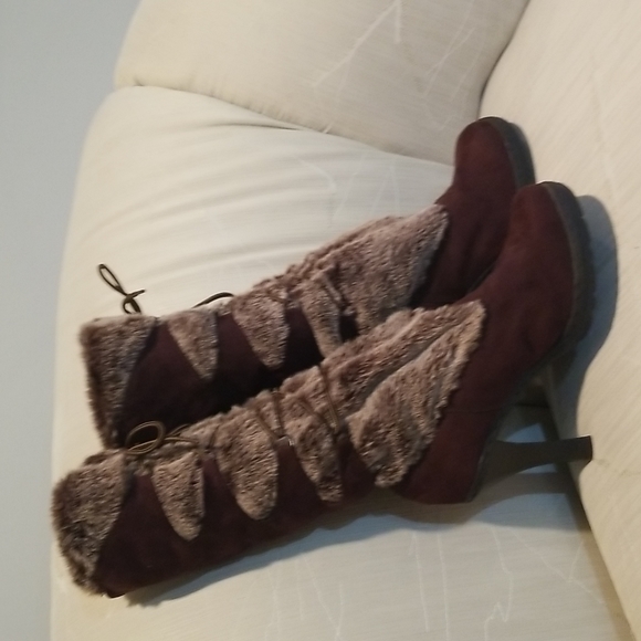 NWOB Stylish winter boots - Picture 2 of 8